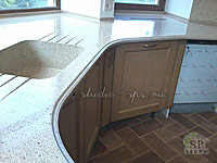 кухонная столешница с подоконниками из Hi Macs VE26 Shasta высотой 3 см